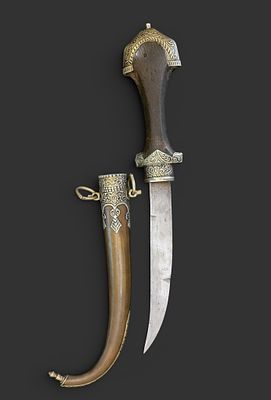Gumia, Morocco. Moroccan gumia. Silver and brass scabbard. In good condition. 38 cm