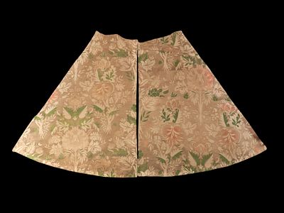 Two-piece chasuble, c. 1800. A two-piece altar cloth made of silk brocade with stripes 