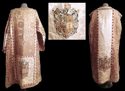Dalmatic and Chasuble, from the House of Infantado. Spain, c. 1600. A dalmatic made of velvet 