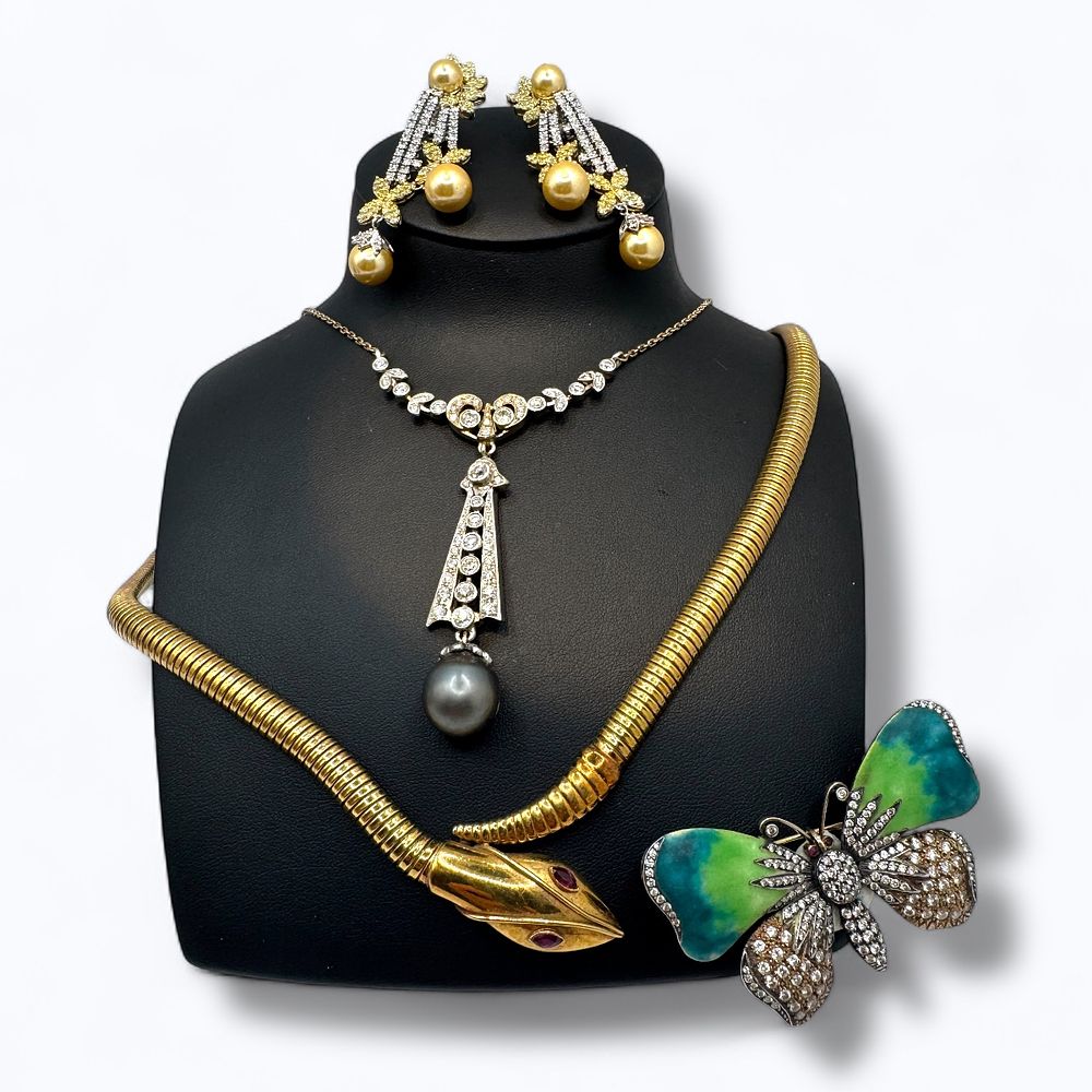 Albertina | A private and unique collection of antique and vintage jewelry, clothing and fashion accessories from designers , brands and more