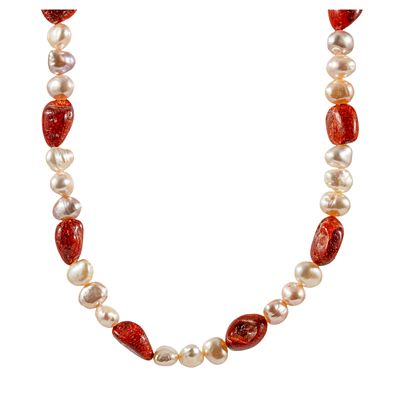 Collar de perlas de aguadulce y raíz de coral con cierre en oro. Collar de perlas de aguadulce 