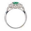 Sortija en oro blanco con esmeralda y diamantes. Sortija en oro blanco con esmeralda central Image - 2