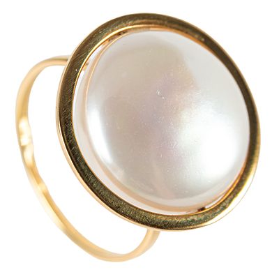 Sortija en oro con perla botón. . Sortija en oro con perla botón de 15 mm. 
4,40 gr. Nº 13.