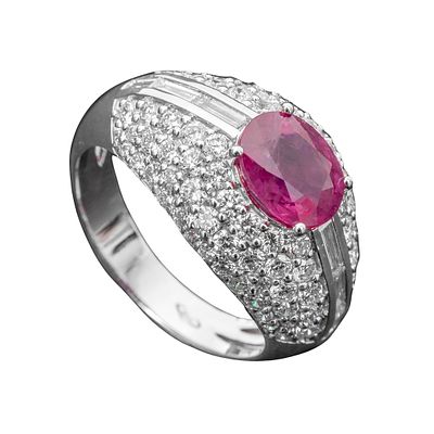 Sortija en oro blanco con rubí de Burma de Myanmar y diamantes. Sortija en oro blanco con rubí 