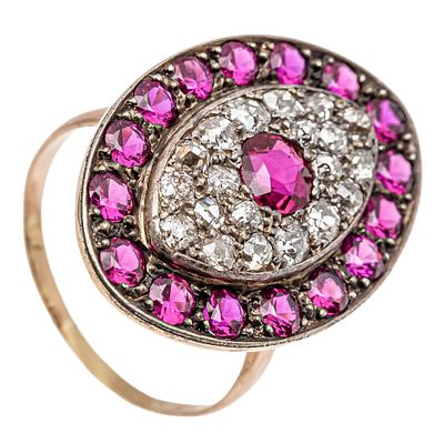 Sortija lanzadera en oro blanco y oro rosa con diamantes y s&iacute;miles de rub&iacute;es. . Sortija 