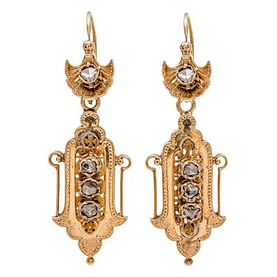 Pendientes largos Isabelinos en oro con diamantes, tercer cuarto del s.XIX. . Pendientes largos 