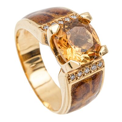 Sortija en oro y esmalte con topacio amarillo y diamantes. Sortija en oro y esmalte dise&ntilde;o 