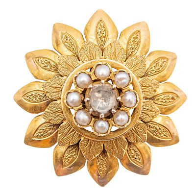 Broche dise&ntilde;o flor en oro con diamante y perlas. . Broche dise&ntilde;o flor en oro con diamante 