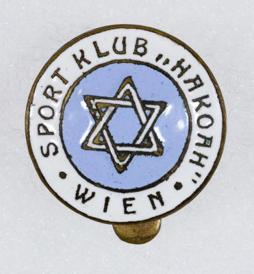 SPORT KLUB HAKOAH, VIENNA BADGE. Very rare enameled brass badge issued by the "Sport Klub 