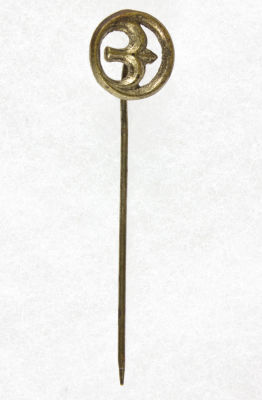GERMAN-JEWISH HIKING CLUB "KAMERADEN" STICKPIN. Rare stickpin from the "Deutsch-Juedischer 