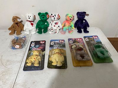 Ty Beanie BabiesÂ. Ty Beanie Babies, including loose plush and carded bears. Loose bears feature 