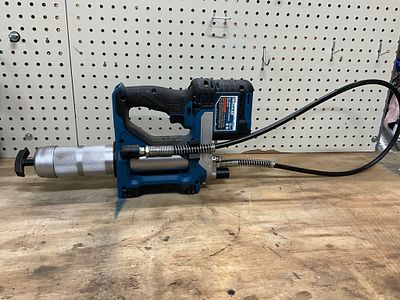 Hercules 20V Variable Speed Grease Gun. Hercules 20V variable speed grease gun, Model HC100B. 