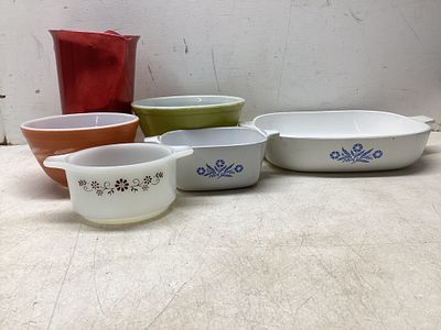 Vintage Pyrex and CorningWare. Collection of vintage kitchenware, including Pyrex and