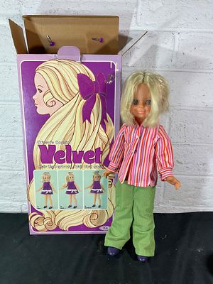 Ideal Velvet Doll with Original Box. Ideal brand Velvet doll with articulated limbs, blonde hair