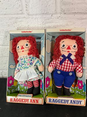 Knickerbocker Raggedy Ann and Andy Dolls in Boxes. Knickerbocker Raggedy Ann and Raggedy Andy