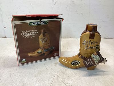 Ezra Brooks Silver Spur Decanter with Box. Ezra Brooks Silver Spur whiskey decanter in the shape 