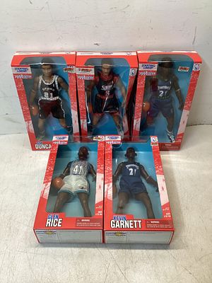 5 Starting Lineup NBA Action Figures. Five Starting Lineup 1998 Edition NBA action figures in 