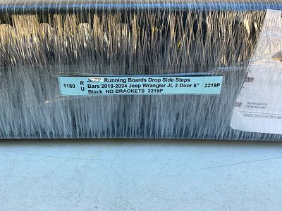 Running Boards for Jeep Wrangler JL 2018-2024. Black running boards designed for Jeep Wrangler 