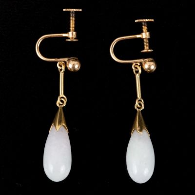Pair of 14K gold earrings (hallmarked) with white jade. Vintage earrings with a unique and 