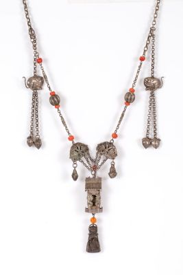 Chinese Silver necklace with coral accents and pendant - qing dynasty. Qing, Chinese necklace 