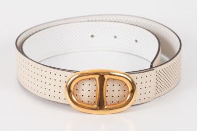 HERMES- cream colored leather belt and buckle. Belt made by HERMES - made of cream-colored 