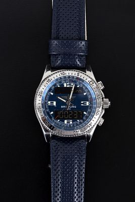 Breitling B1 – Men’s quartz wristwatch with a leather strap. Breitling B1 wristwatch, made of 