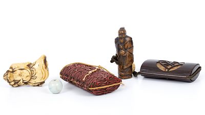A diverse lot of Netsuki and Inro, 19th century Japan. A beautiful and diverse collection of 