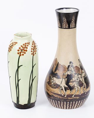 Lot including two ceramic vases. Lot which includes a ceramic vase decorated with a hand 