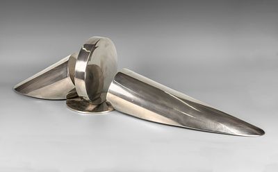 Buky Schwartz (1932-2009), Untitled. Aluminum sculpture 
93 x 26 cm 
Provenance: Purchased 