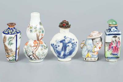 A Lot of Five Chinese Porcelain Snuff Bottles. In varied decoration including flora, figures 