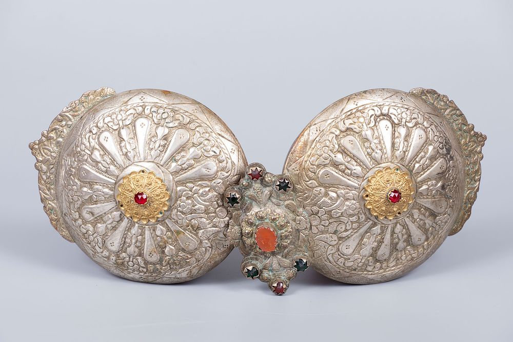 A Large Ottoman White Metal or low grade silver Buckle, Ottoman Empire, 19th Century. Circular 