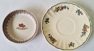 לוט 2 צלחות פורצלן מגרמניה ואנגליה . קטרים 12 - 17 X, N .