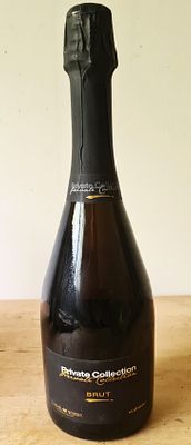 ייו BRUT מבעבע לבן יבש , 750 מ"ל . תוצרת יקבי כרמל ישראל . יין כשר .