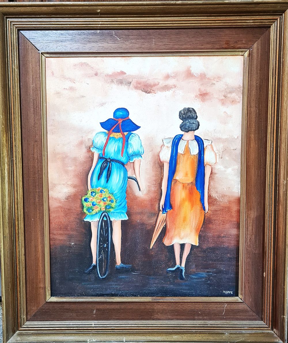 רביבה יופה - " שתי נשים " שמן על בד , חתום וממוסגר מידות הציור - 50X40 ס"מ , המסגרת 68X58 ס"מ .