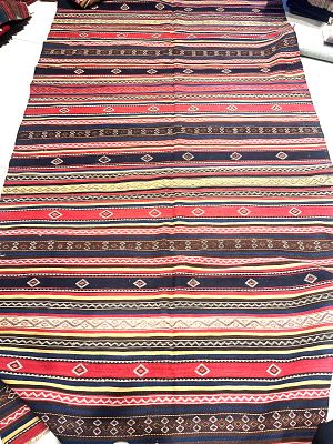 קילים אפגני , ישן צפוף . מידות 333X163 ס"מ . עמלת קונה על פריטי שטיחים בלבד - 15% + 