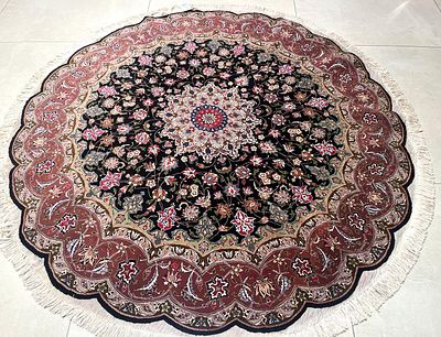 שטיח פרסי עגול מסוג טבריז בעבודת יד . קוטר - 200 ס"מ .