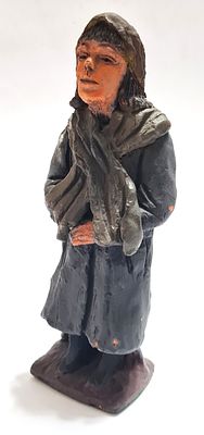 BERNARDI - פסלון ישן דמות אישה יהודיה עשוי טרקוטה , חתום . גובה - 23 ס"מ .