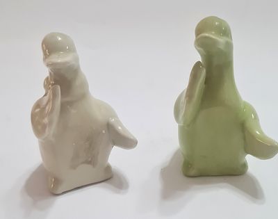 כלים למלח ופלפל בצורת ברווז / פינגויין . גובה - 9 ס"מ .