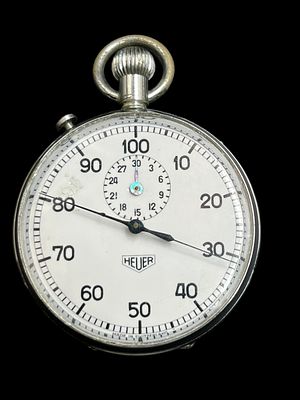 סטופר כיס וינטג' תוצרת HEUER . לא במצב עבודה 
קוטר כ 50 מ"מ
