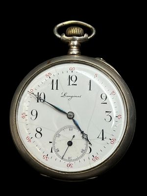 שעון כיס שוויצרי מכסה ישן כסף תוצרת LONGINES במצב עבודה אך השעון מצריך שיפוץ ותיקון. שעון כיס 