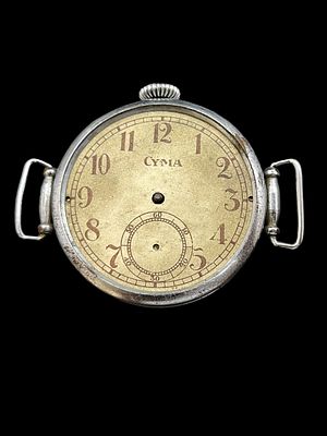 שעון כיס שהוסב ליד תוצרת CYMA שוויץ . שעון כיס/יד תוצרת CYMA לא במצב עבודה 
קוטר 46 מ"מ