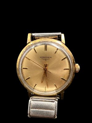 שעון LONGINES מכני במצב עבודה מכסה עשוי ציפוי זהב עם רצועת קפיץ 
קוטר 35 מ"מ