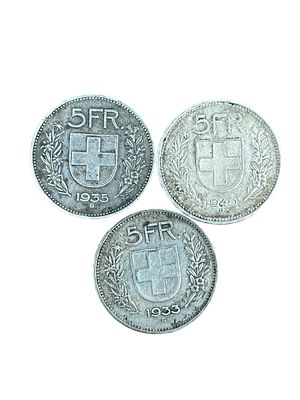 לוט 3 מטבעות 5 פרנק שוויצרים שניפ 1933 1935 1940. משקל כל אחד 15 גרם 
איכות הכסף 0.835
