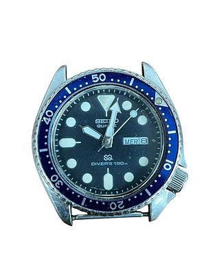 שעון SEIKO דגם SQ דלילה מנגנון בטריה עם פונקציית תאריך ויום 
לא במצב עבודה 
דגם 7548-7000