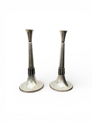 BIER זוג פמוטים כסף סטרלינג מודרניים תוצרת BIER ביר . גובה 30 ס"מ 
משקל 456 גרם