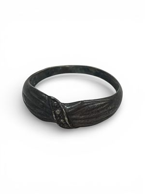 טבעת כסף סטרלינג 925 חתומה . משקל 1.5 גרם 
מידה 50