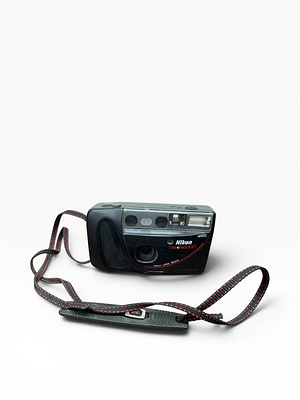 מצלמת פילים תוצרת NIKON יפן 
דגם one touch 100 
לא ידוע מצב עבודה