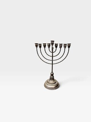חנוכיה כסף סטרלינג 925 (חתום) תוצרת הצורפים בסגנון בצלאל עם עבודת פיליגרן מצב מושלם. משקל : 176 