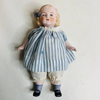 German All Bisque Doll, approx. 7.5 inches ------------------ please review all pictures 