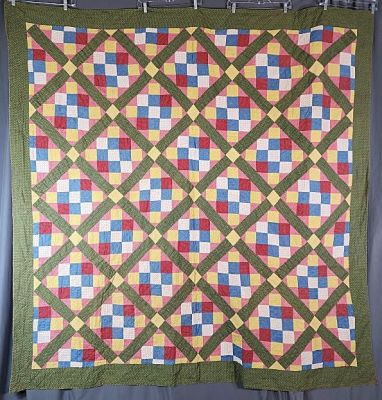 Antique c1880 Grandmothers Pride Quilt. Antique c1880 Grandmother's Pride Quilt measuring 